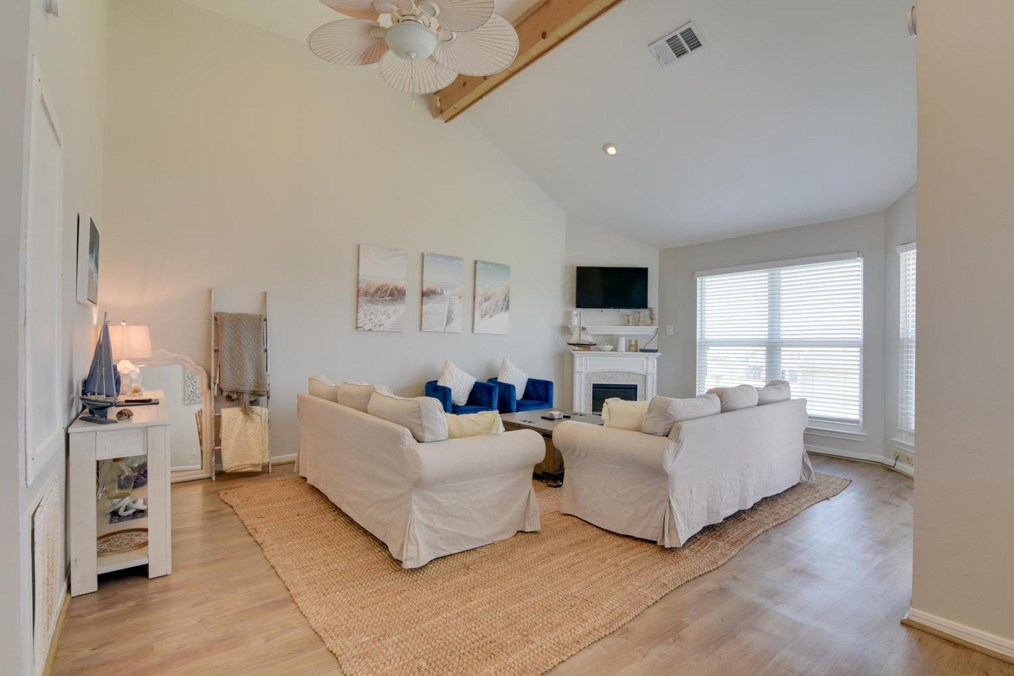 Galveston Townhome With Balconies Walk To Beach! Eksteriør bilde